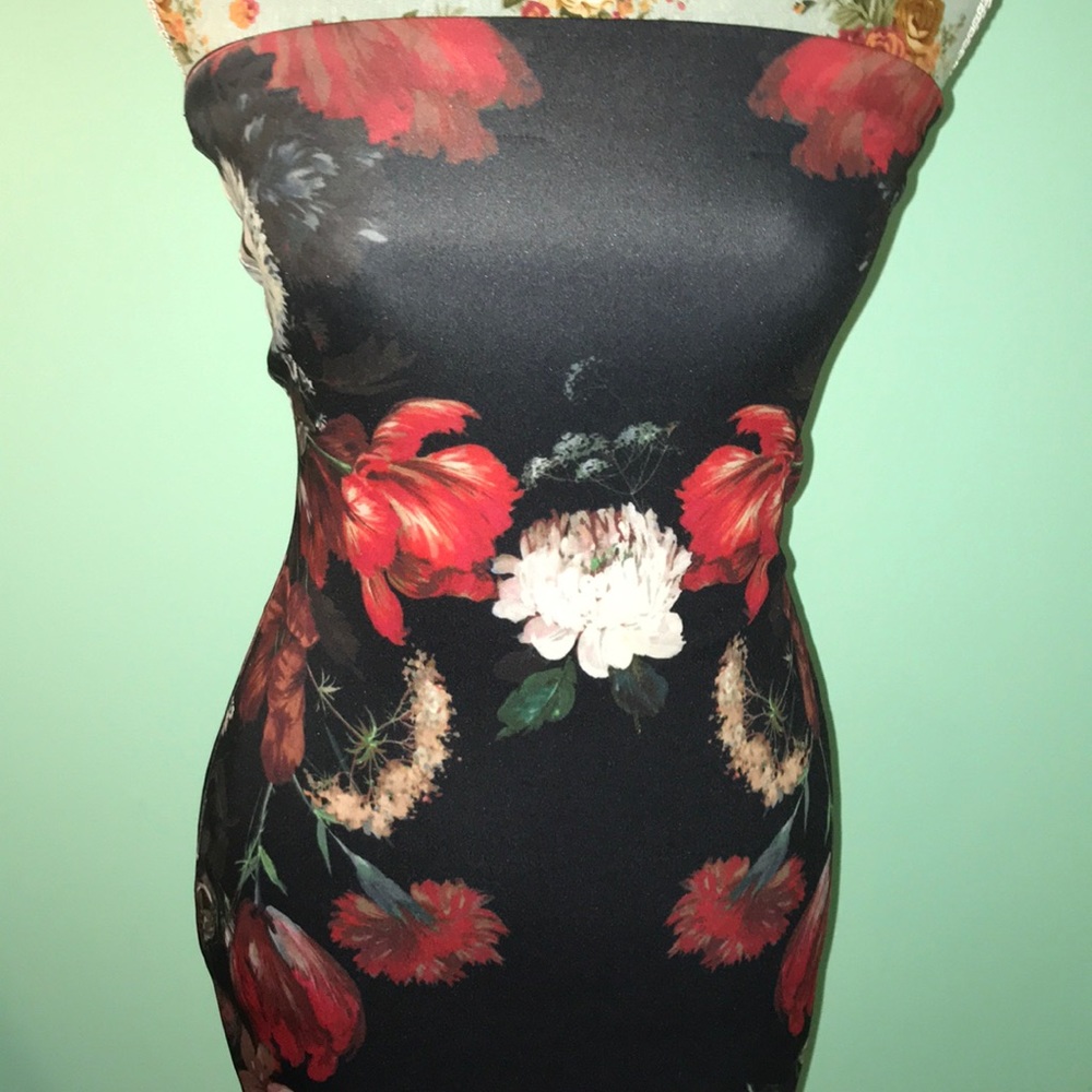 Dress - Picture 2 of 3